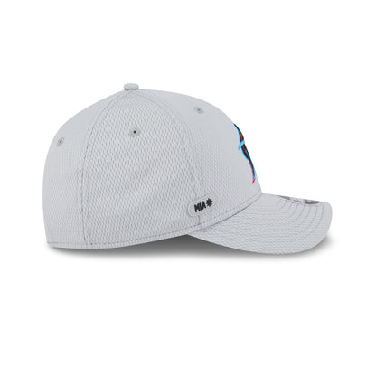 Miami Marlins 2025 Clubhouse Gray 9FORTY M-Crown Snapback Hat
