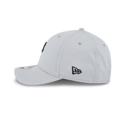 Pittsburgh Pirates 2025 Clubhouse Gray 9FORTY M-Crown Snapback Hat